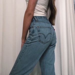 LEVI’S High Waisted Jeans